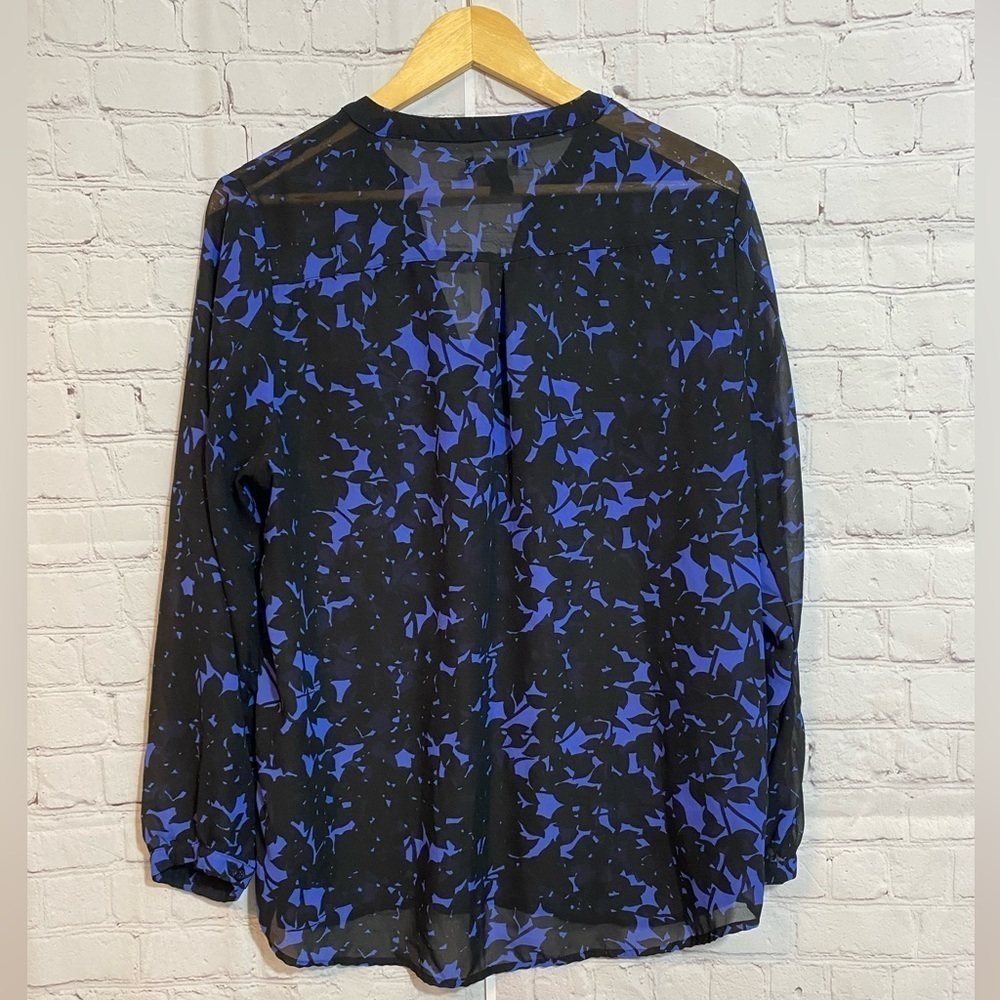 Gap Womens Size large Sheer Periwinkle & Black Roll Tab Sleeve Button Up Blouse